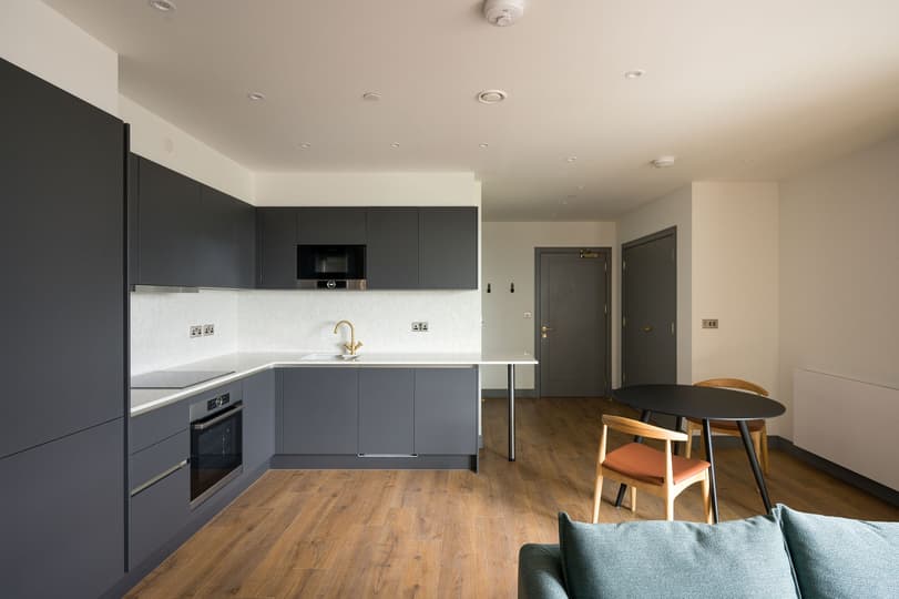 Flat 80