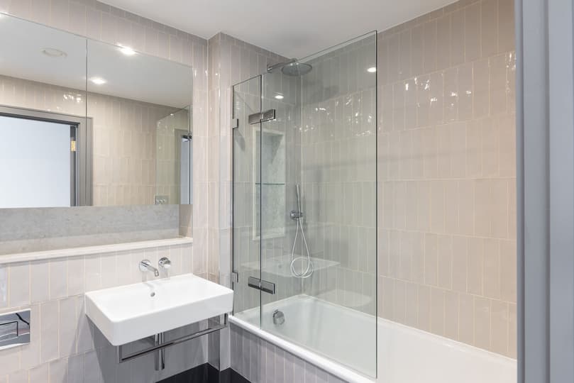 Flat 128