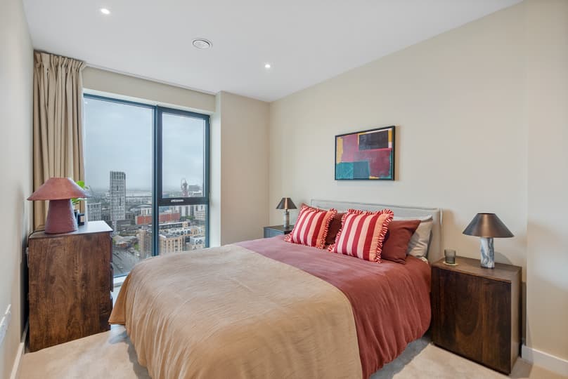 Apartment 1706