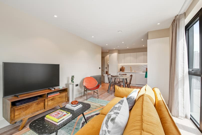 Flat 13