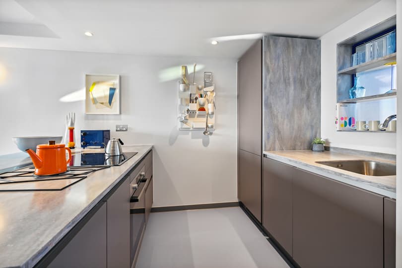 Flat 40